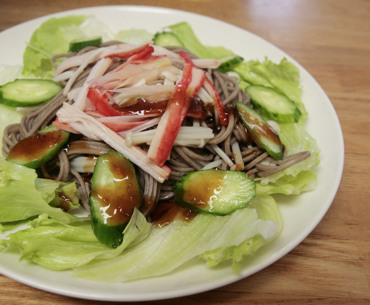 夏にサッパリ♪サラダ蕎麦