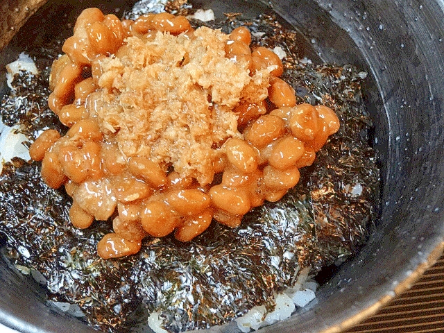 晩酌の〆☆　海苔ご飯の「山わさび納豆丼」