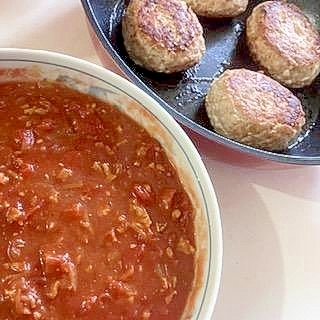 ハンバーグとキーマカレーを一度に作る！