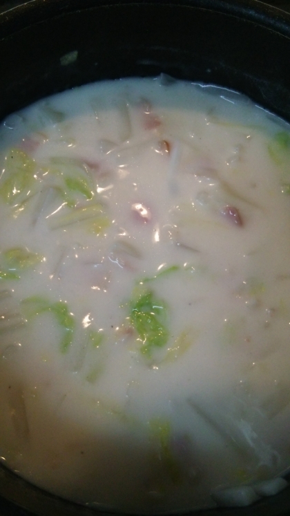 とろ～り優しいスープにごま油香る☆白菜のクリーム煮