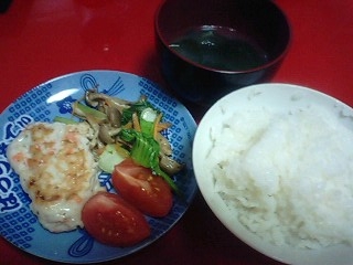 夕食に頂きました★ヘルシーで美味しくって言うこと無しですねぇ！！私は柚子コショウを少しだけつけて頂きましたがさっぱりして美味しかったぁ～！