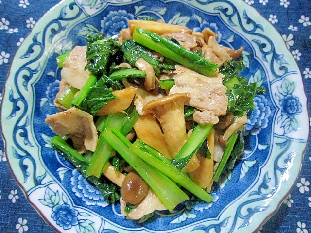 小松菜と豚肉ときのこの炒め物