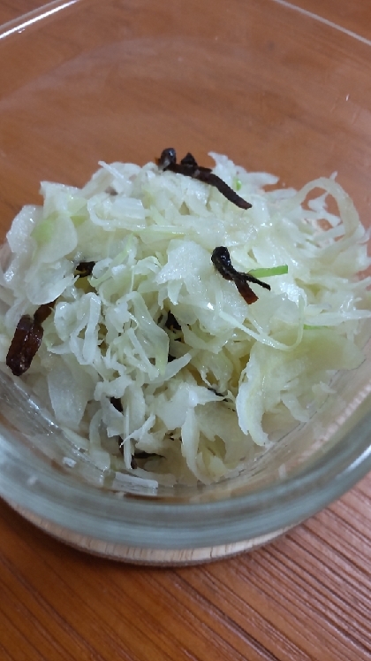 千切りキャベツの塩昆布和え