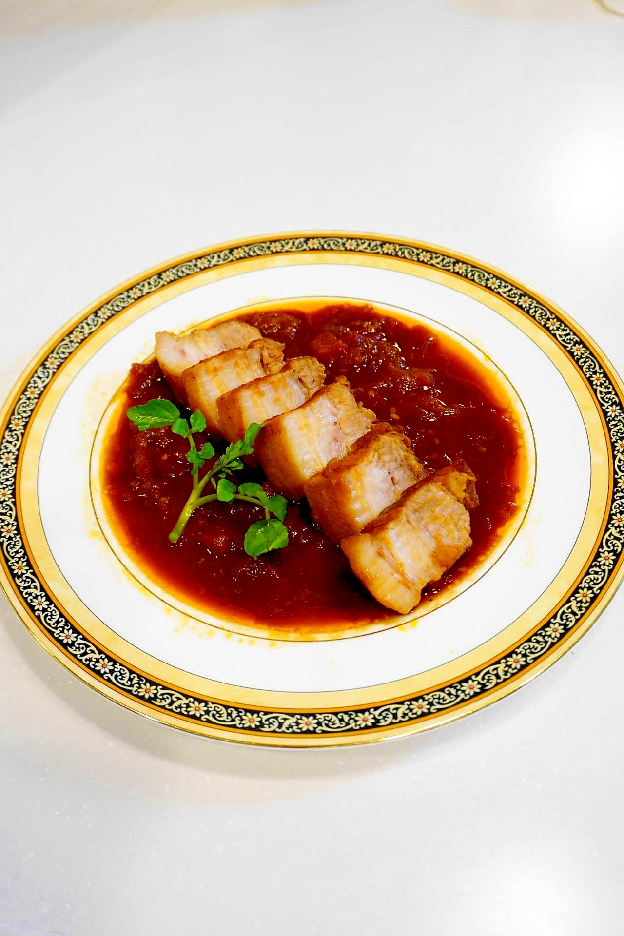 黒ビールで煮て極上のジューシー!豚バラ肉のビール煮
