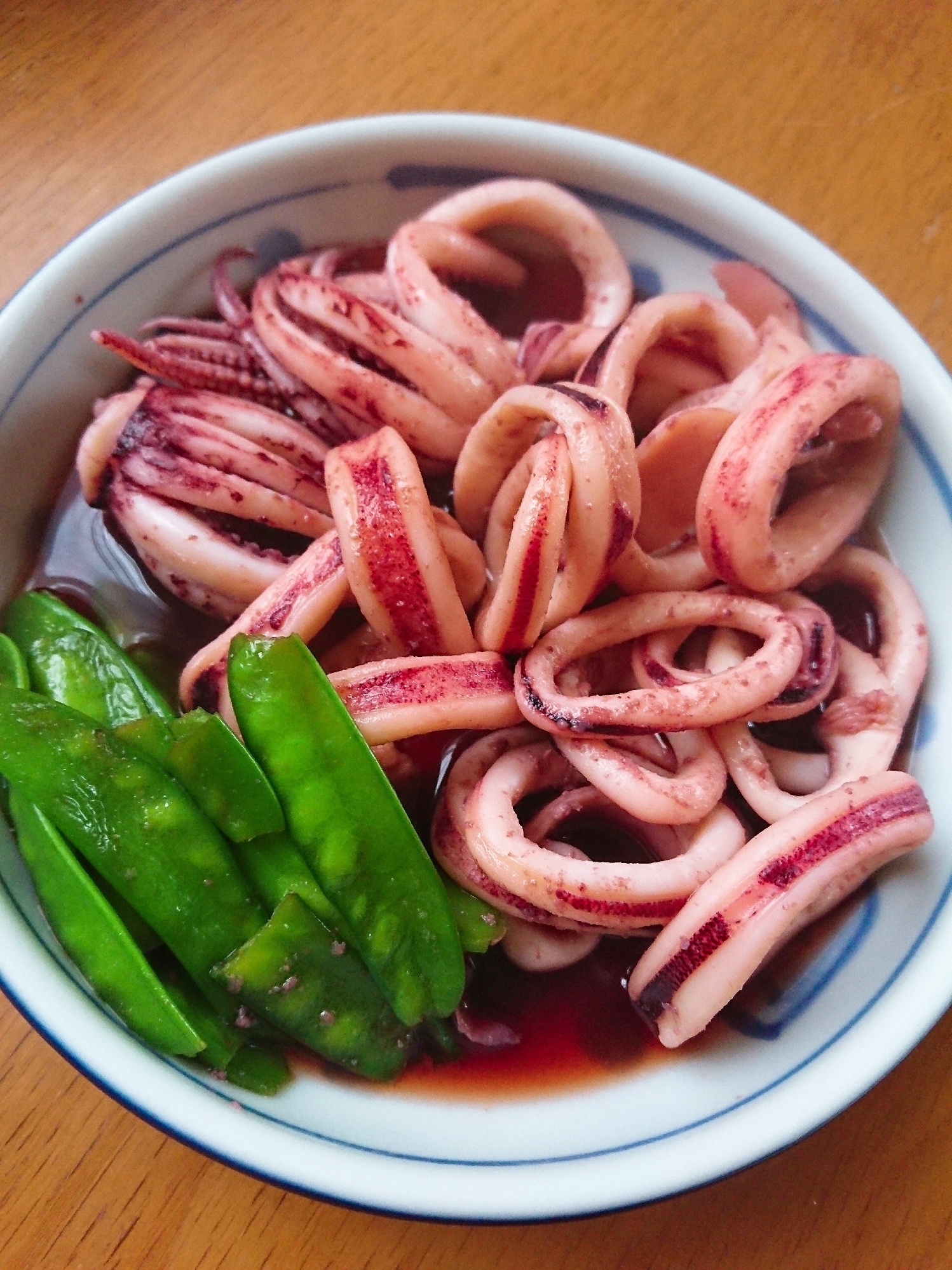 スルメイカと絹さやえんどうの煮物