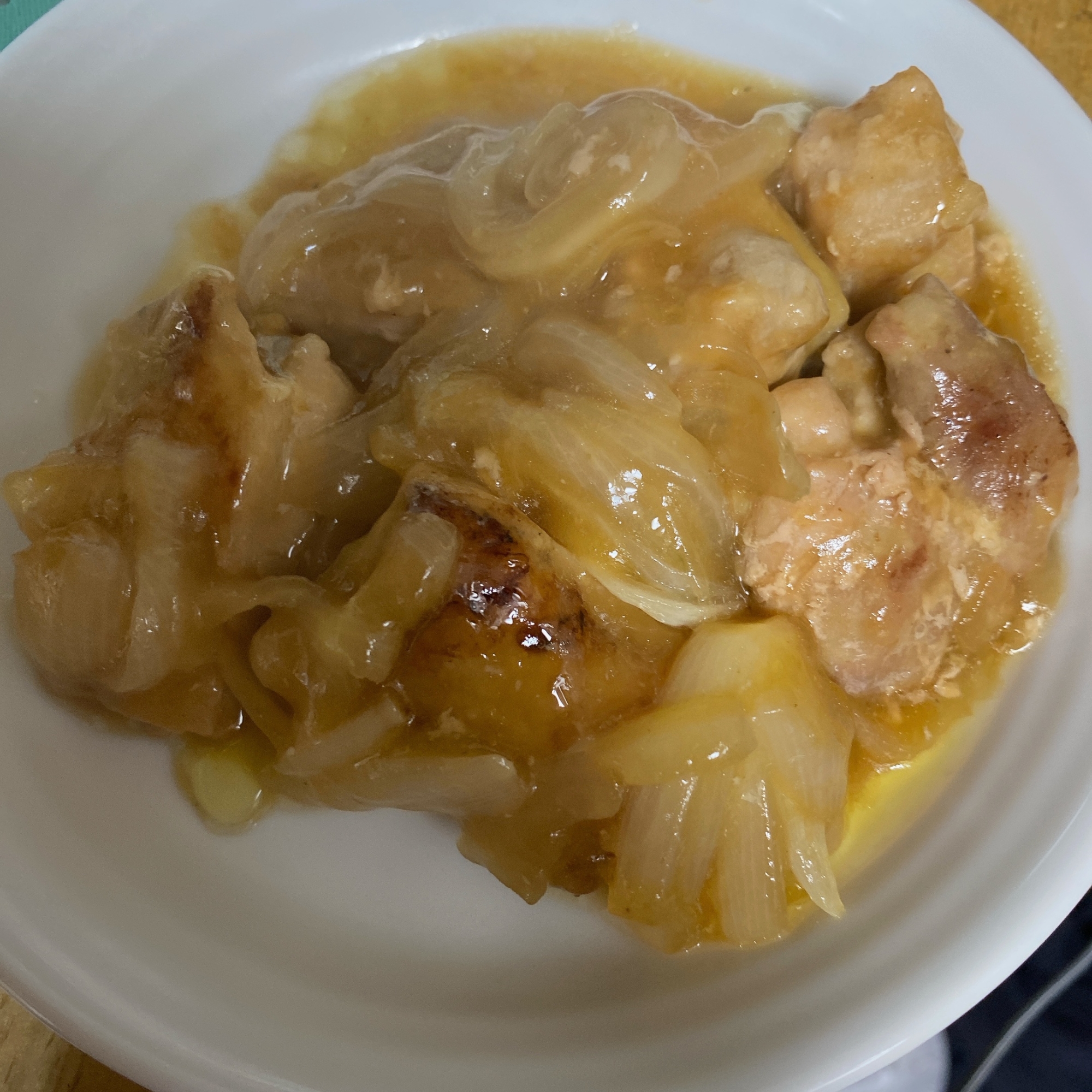 鶏肉のレモン煮玉ねぎ添え