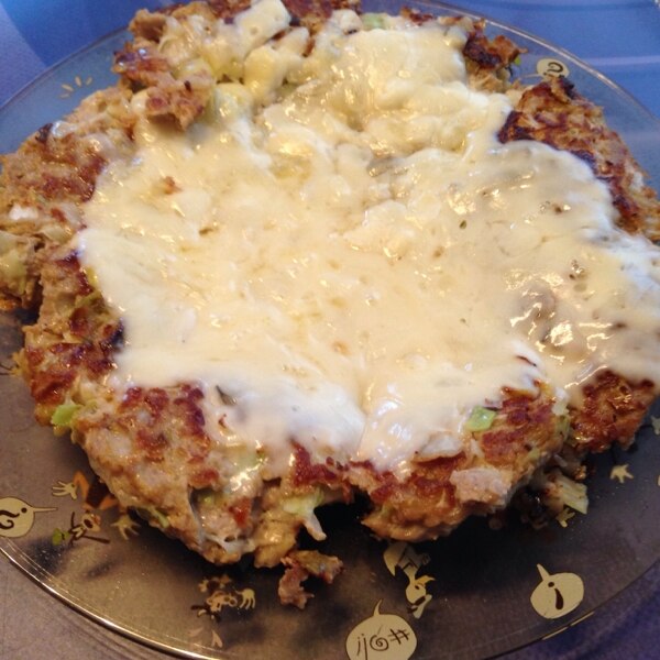 フライパンサイズ キャベツ入りチーズハンバーグ レシピ 作り方 By ろみちゃん 楽天レシピ フライパンサイズ キャベツ入りチーズハンバーグ レシピ 作り方 By ろみちゃん 楽天レシピ