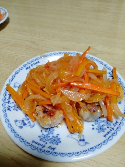 男性です。
前回美味しかったのでまた作りました。
上からゴマをかけても良かったかな？
