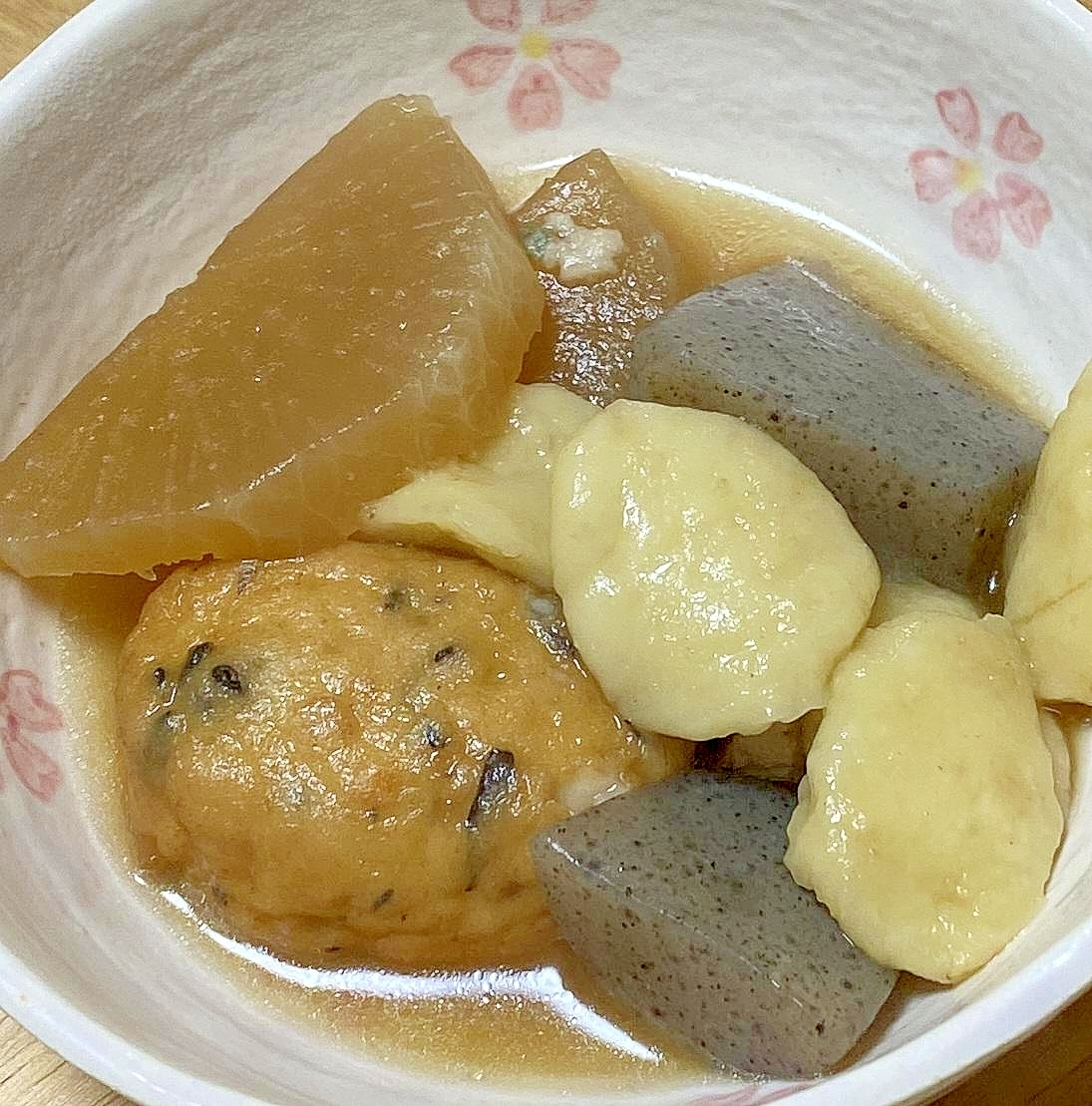 ちゃちゃっと、ごま入りすいとん