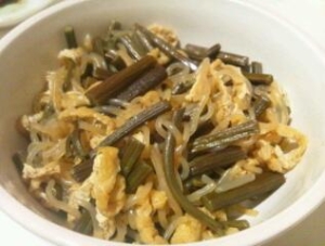 なつかしいおばあちゃんの味 わらびの煮物 レシピ 作り方 By 楽天出店店舗 まるごと山形 楽天レシピ