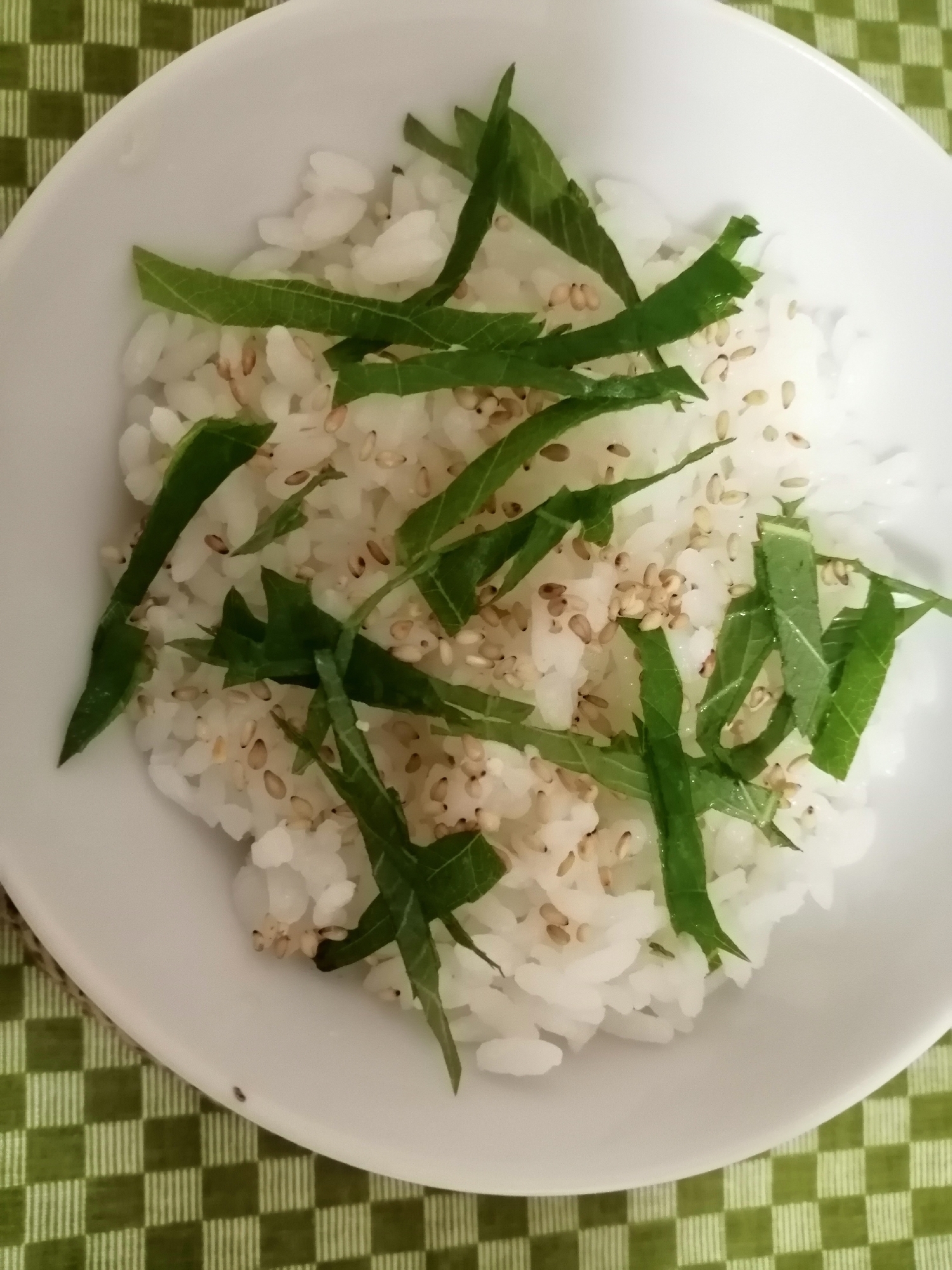 青じそとごまの酢飯ご飯