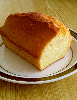 ホットケーキミックスでオレンジ風味ウィスキーケーキ