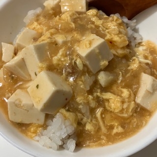 麻婆豆腐たまごとじ