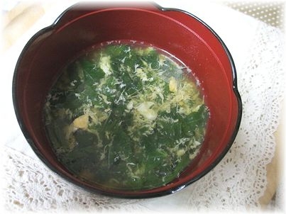 お豆腐を切らしていたので溶き卵を流してみました（＾ｃ＾）　　美容効果大！　健康効果大のねばねばモロヘイヤ・・　とっても美味しかったです＾＾*