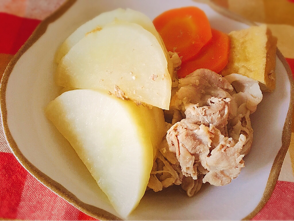 簡単あったまる♪豚こまと厚揚げ大根の煮物