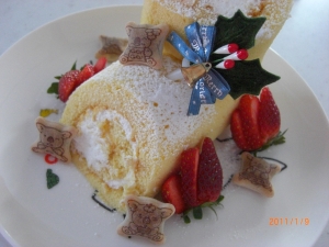 子供と一緒に飾り付け ロールケーキ レシピ 作り方 By タルピ 楽天レシピ