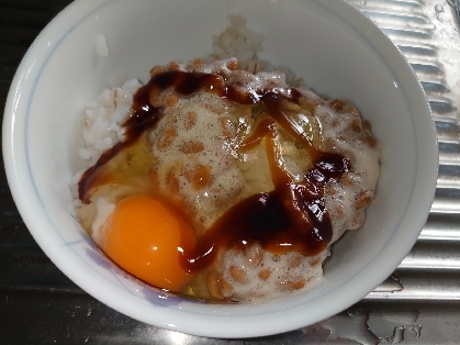 今日も元気に！ガッツリ味の納豆卵かけご飯