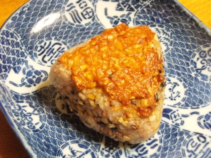 こんがりが大成功でした↑↑↑で、サンマの味噌焼きに使った味噌も足したんです♪ほんの～り、ニンニクが香ってイイ感じでした～♪♪♪ご馳走様でした！