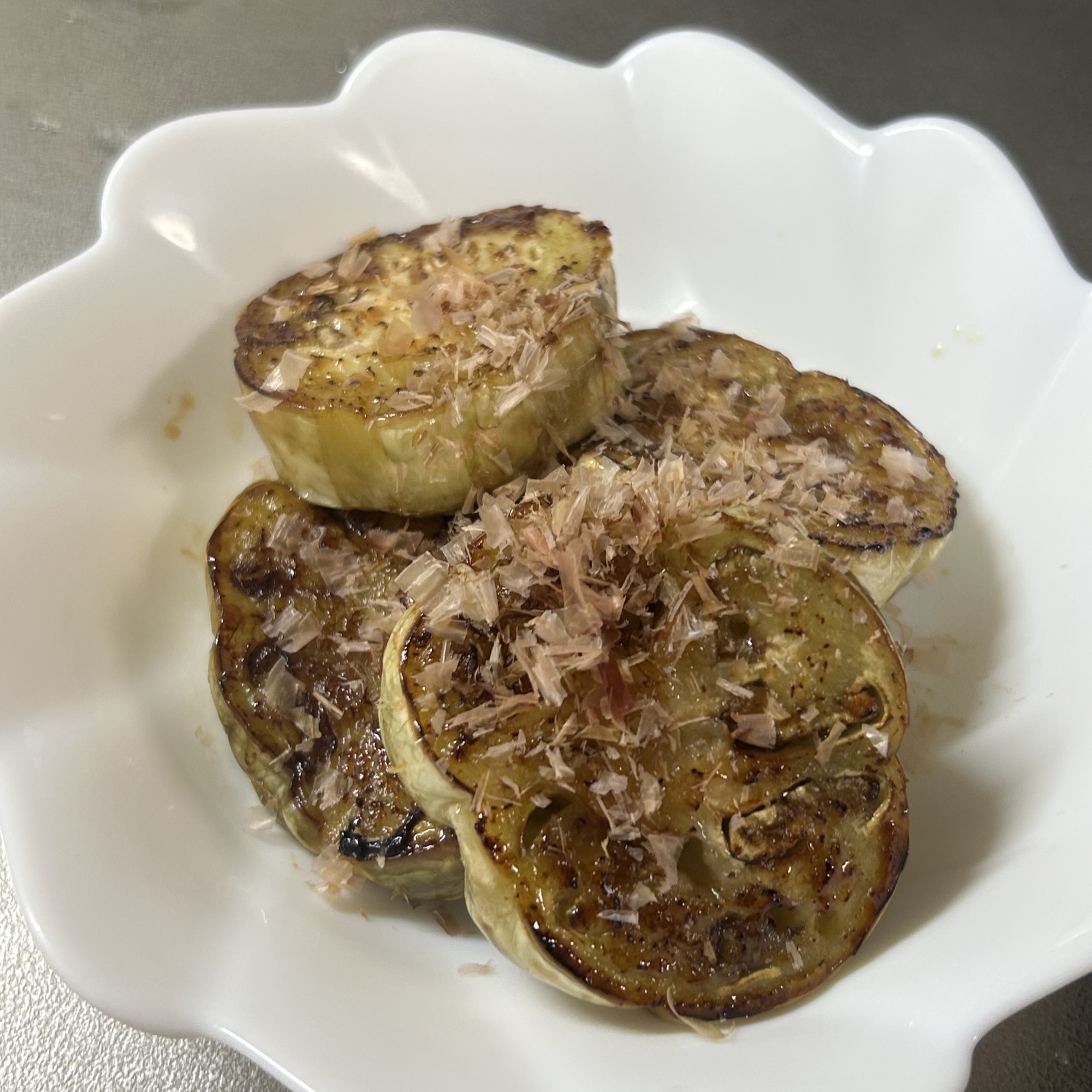 白茄子のバターポン酢焼き