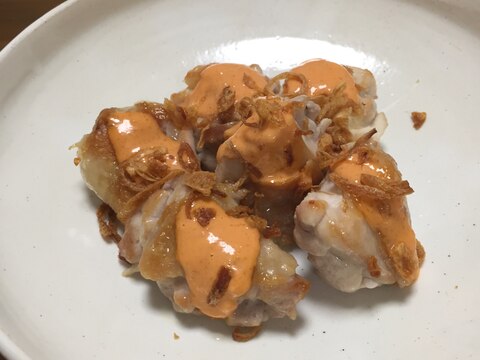 辛うま鶏ステーキ!シラチャーマヨソース