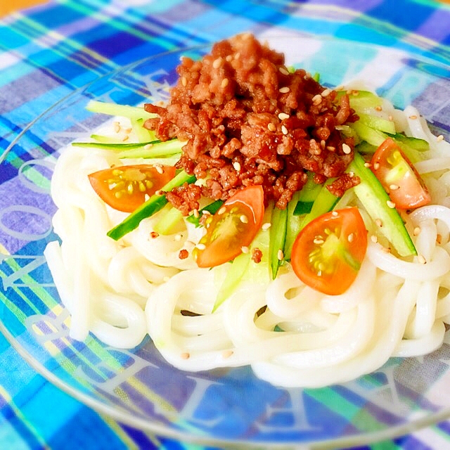 火を使わずに作る！肉のせ冷やしうどん♪野菜も食べて