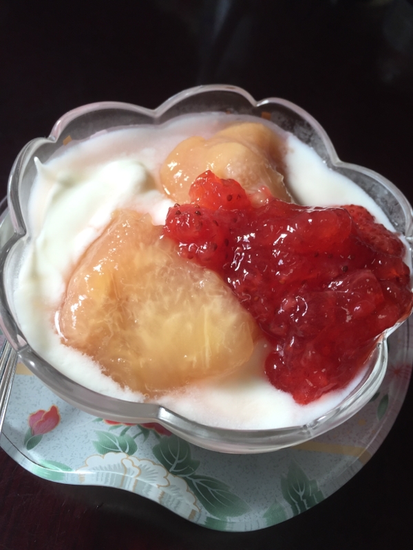 いちご&イチジクの甘煮のせヨーグルト(デザート)