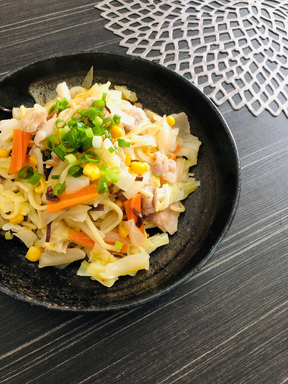 市販の豚骨スープで☆野菜たっぷり焼きちゃんぽん