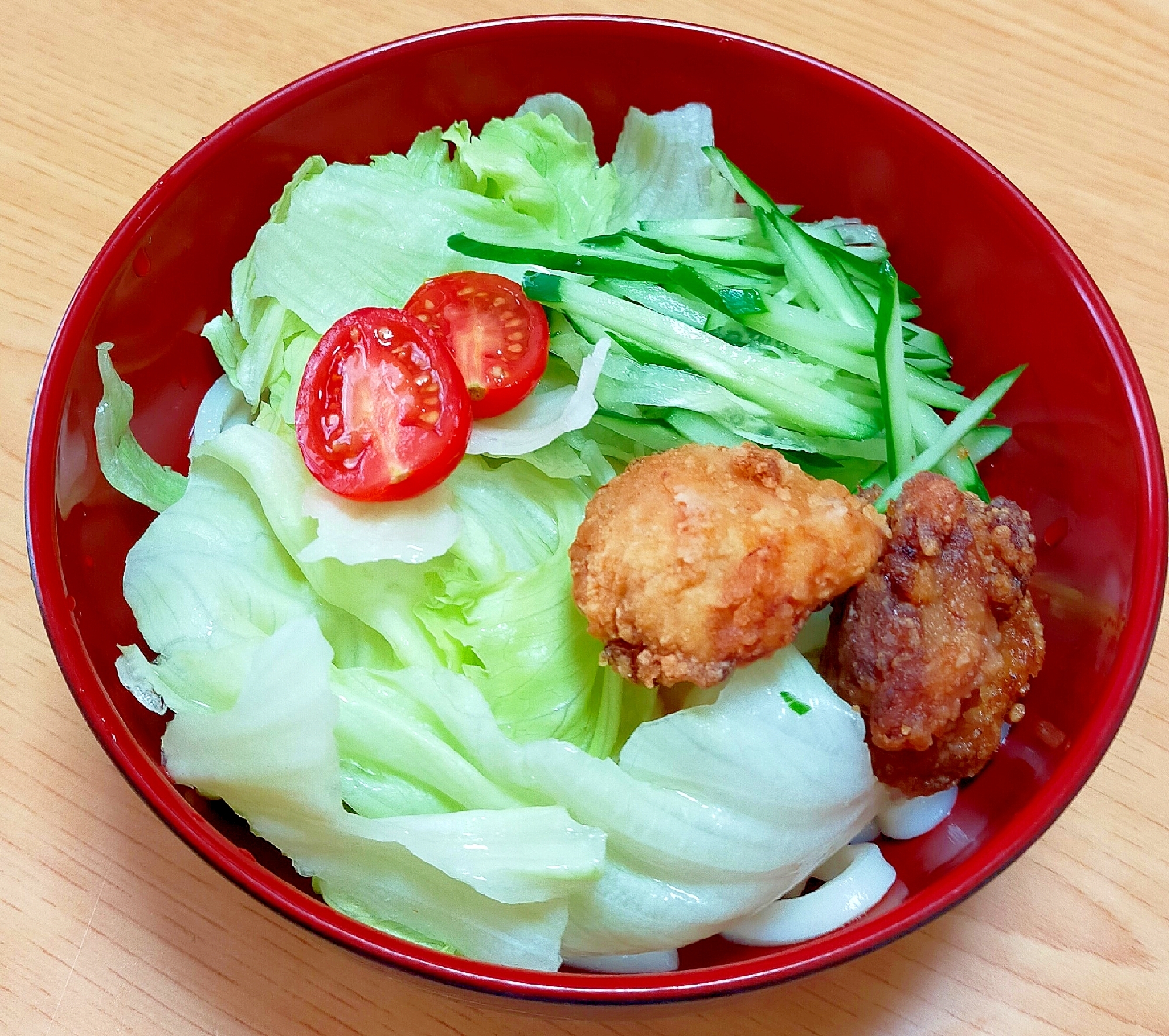 野菜とから揚げの冷やしうどん