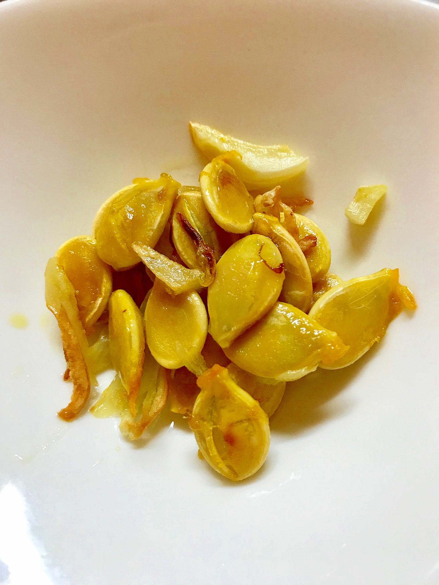 南瓜の種とニンニクのオリーブオイル炒め レシピ 作り方 By Libre 楽天レシピ
