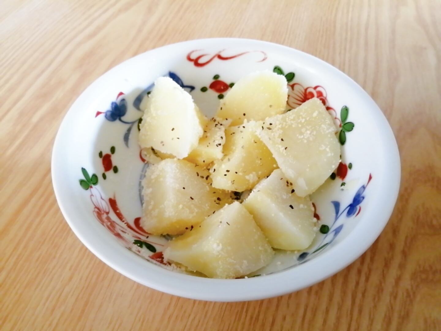 レンジで簡単☆じゃがいもの粉チーズ和え