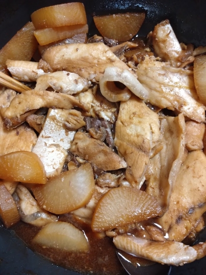 炊飯器で、中まで味が染みてる！ブリ大根