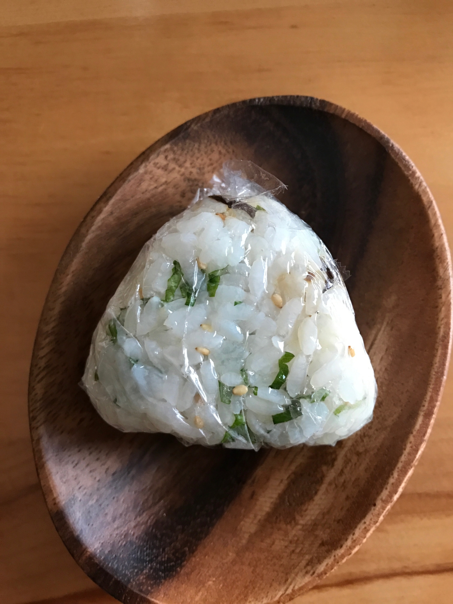 青じそと昆布の佃煮のマヨおむすび