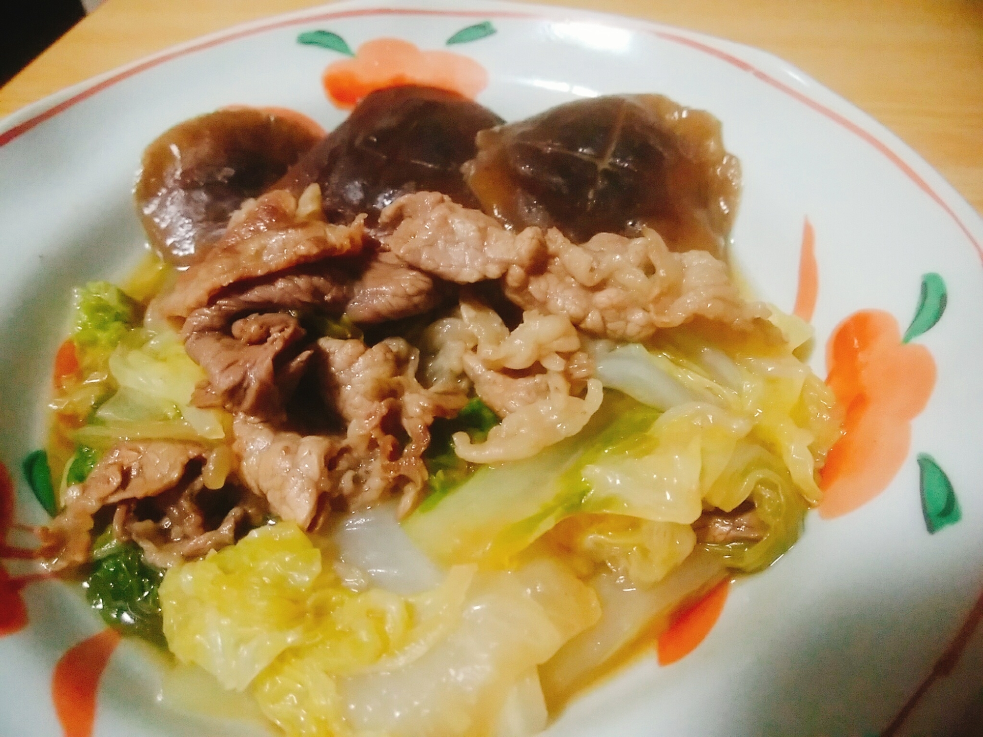 白菜大量消費！牛肉と白菜と椎茸のすき焼き風煮物