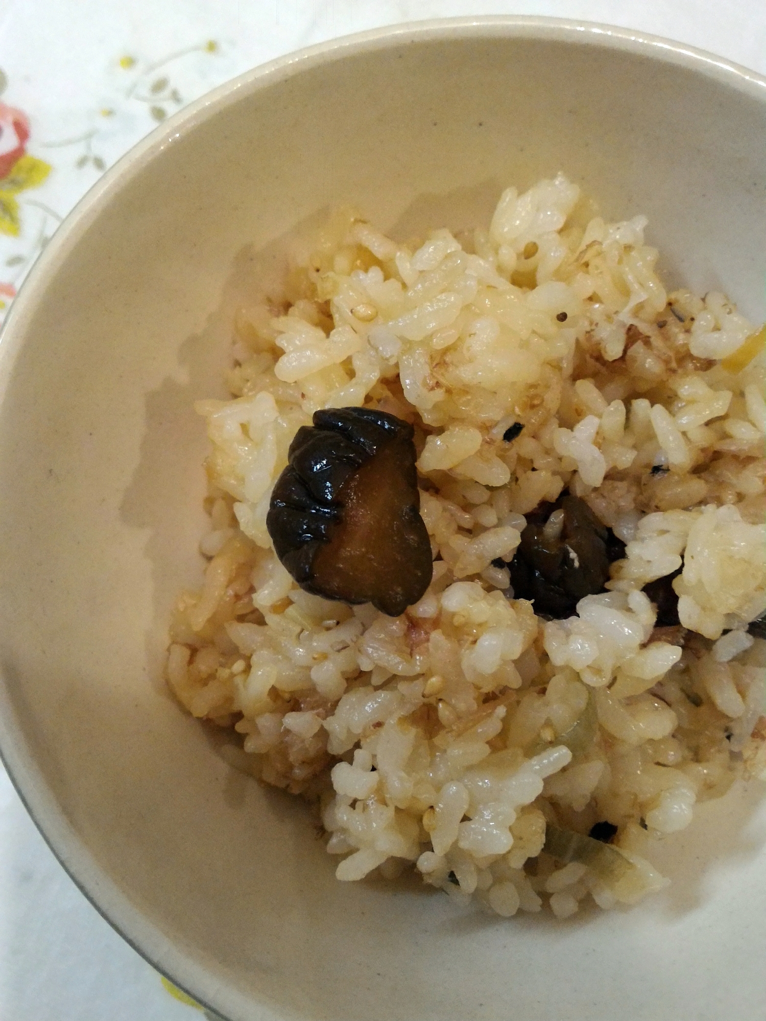 ゴマ香るキュウリ漬け物まぜご飯