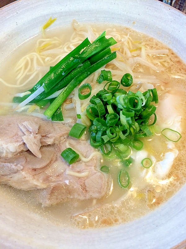 具だくさん☆豚骨ラーメン