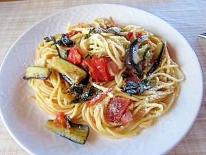 夏野菜de茄子、トマト、大葉のスパゲティ