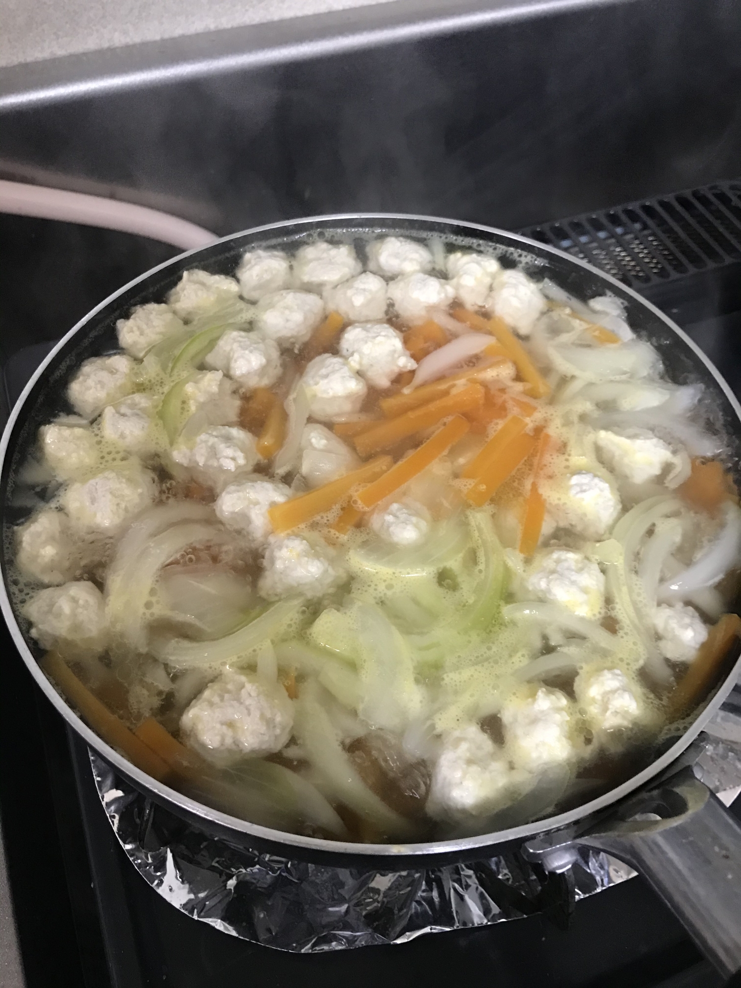 離乳食後期　豆腐入り鶏団子の野菜スープ