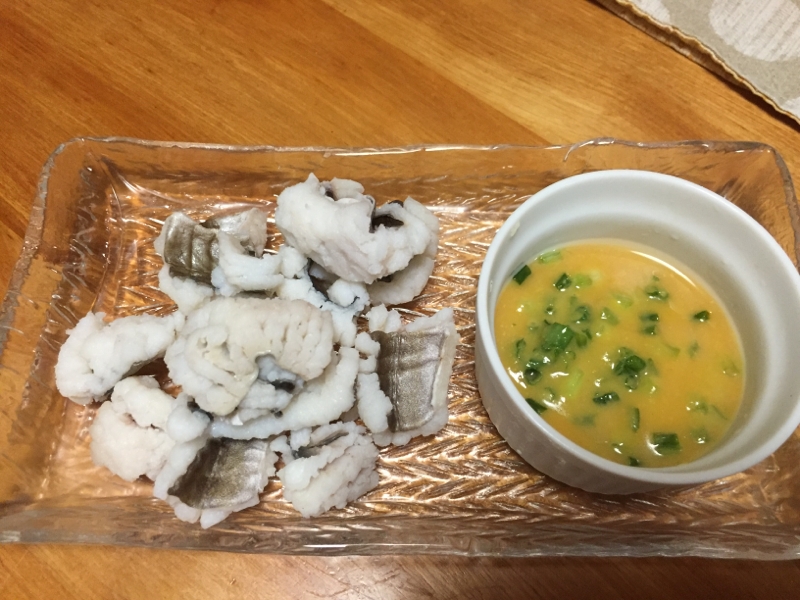 湯びきハモのネギ辛子酢味噌ぞえ