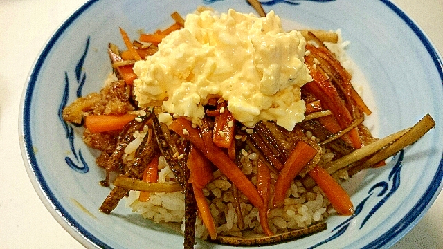 お箸が止まらない美味しさ★きんぴらタルタル丼