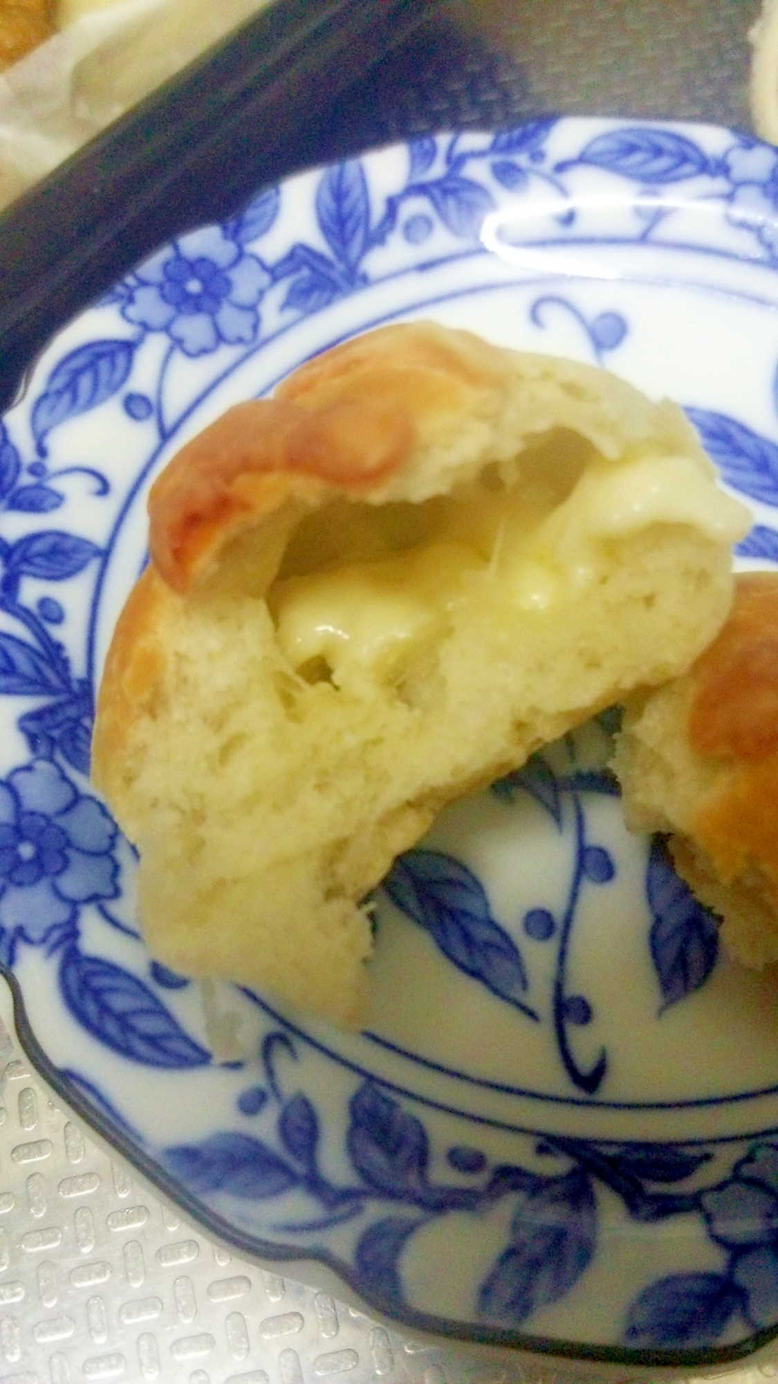 まるふわチーズinパン