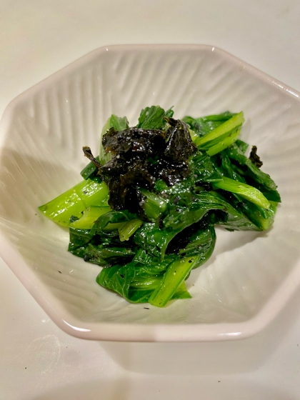 はじゃじゃさんこんばんは✧︎*。
初めての小松菜ナムル
海苔の風味がとっても良くて
美味しくペロリでした♡
ご馳走様ですᵔ·͈༝·͈ᵔ₎