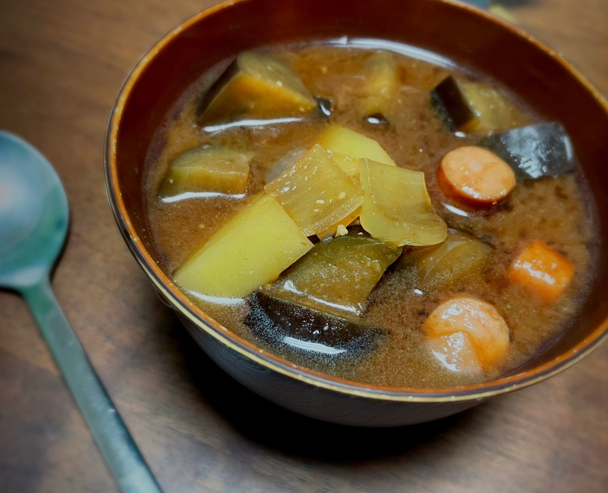 【具沢山】野菜とウィンナー入り味噌スープ