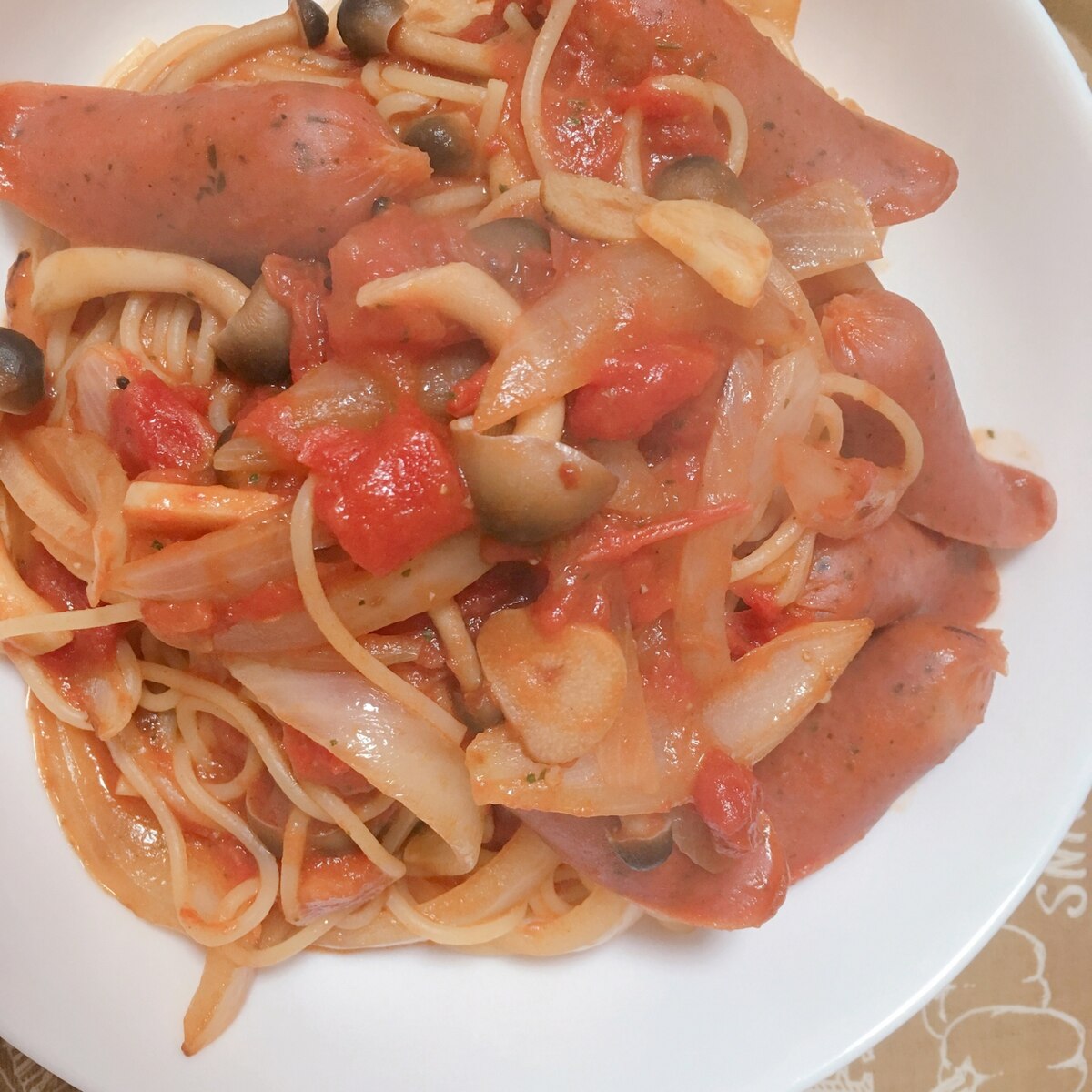 ウインナーとキノコのトマトソースパスタ レシピ 作り方 By Miho 楽天レシピ