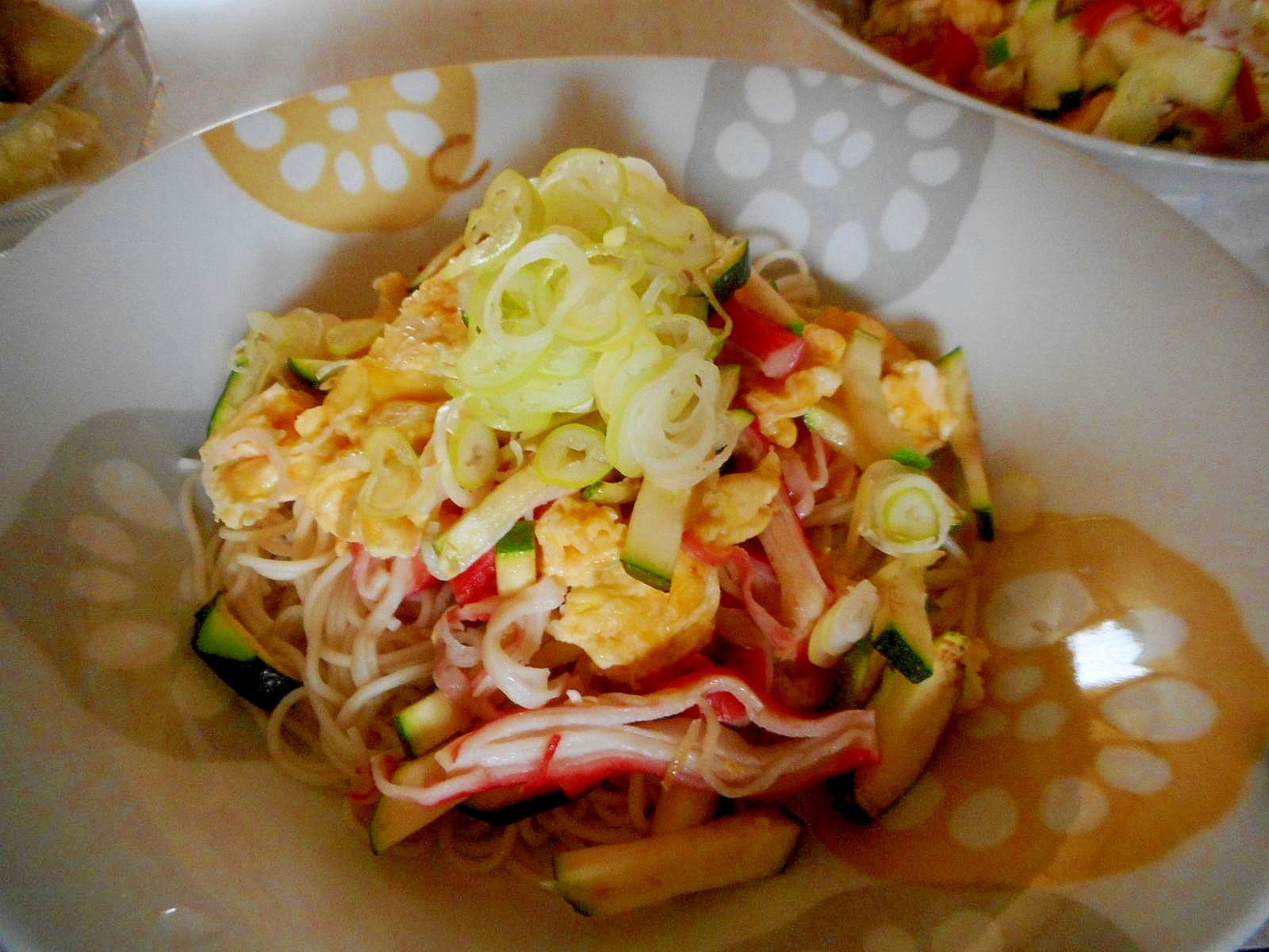 カニカマと卵とズッキーニの和えそうめん