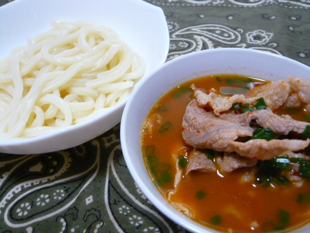 冷凍うどんでキムチつけうどん