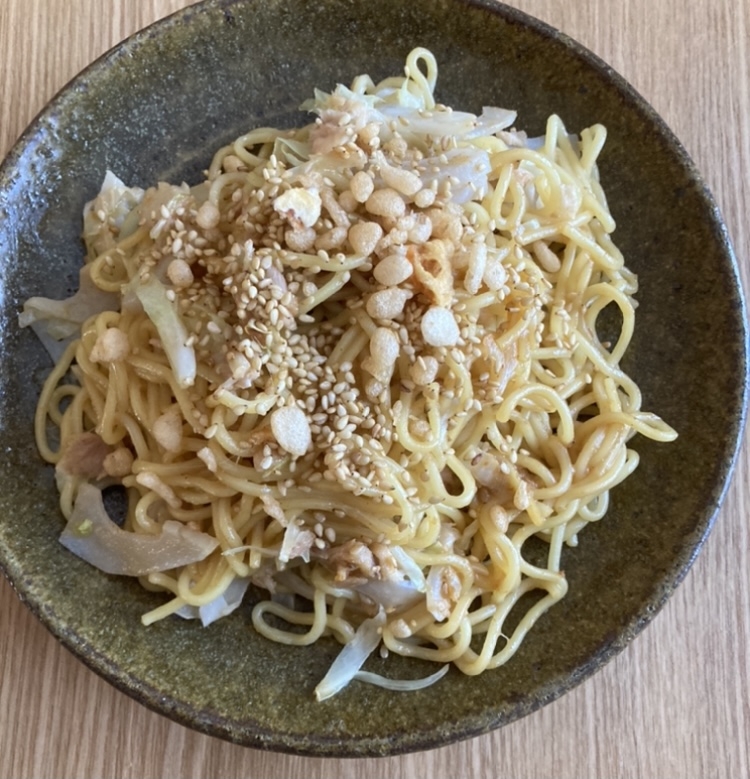 キャベツとレンコン、ツナの焼きそば