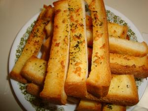 サクサクで美味しい★ガーリックトースト