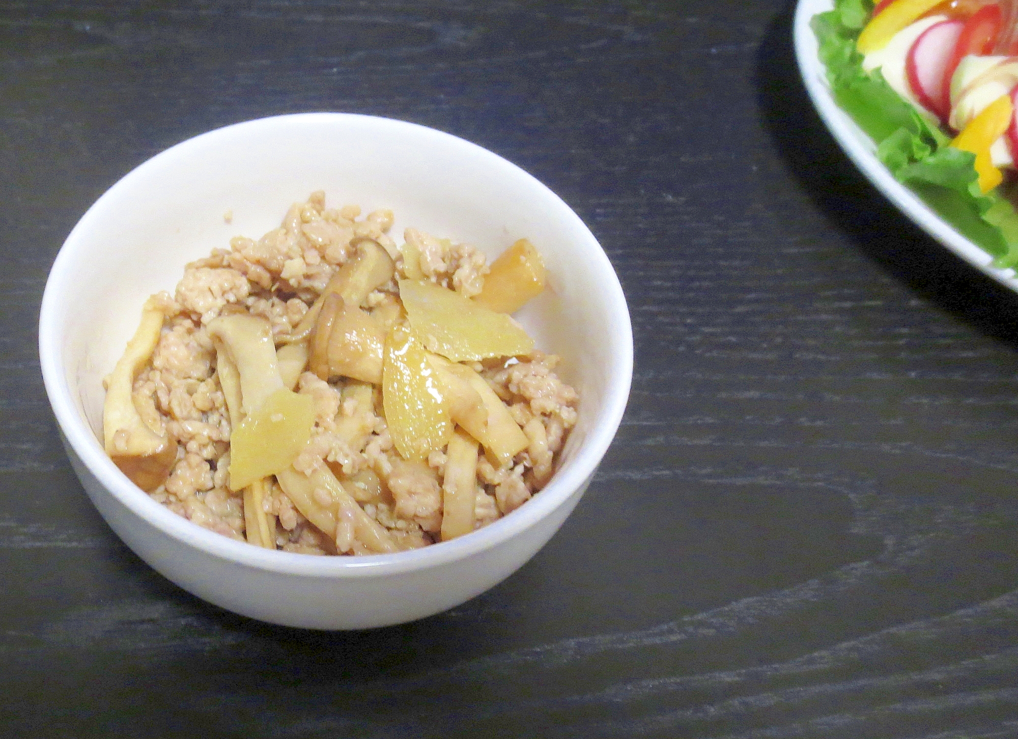 鶏ひき肉でサッパリしょうが煮