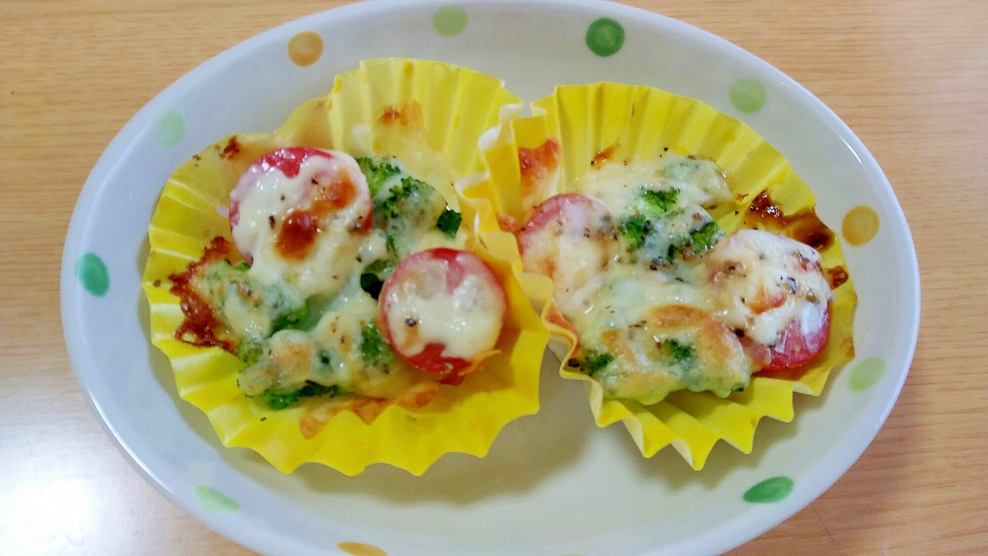 お弁当に ブロッコリーとトマトのチーズ焼き レシピ 作り方 By Tsnn 楽天レシピ