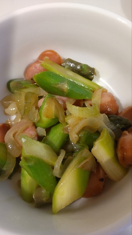 アスパラガスとウインナーの炒め物☆お手軽に